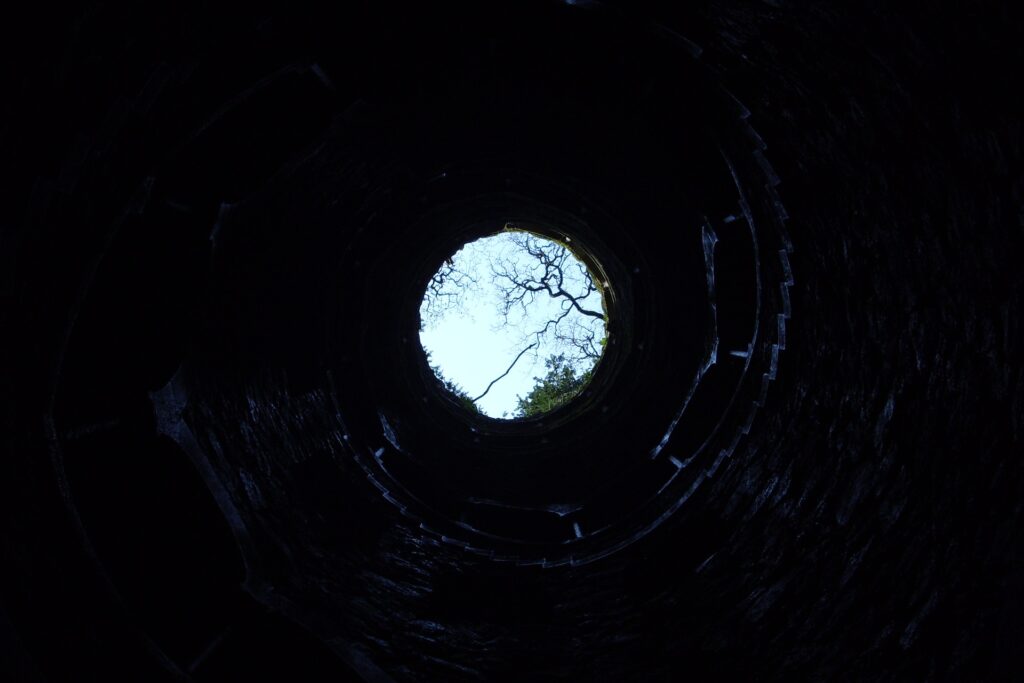 Worms eye view of well: Rabbit hole